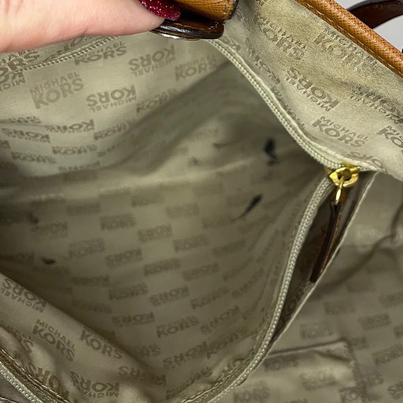 Michael Kors Handbag - Picture 9 of 11